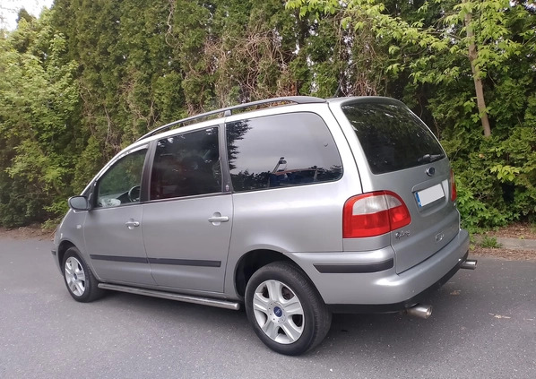 Ford Galaxy cena 7800 przebieg: 304000, rok produkcji 2004 z Sochaczew małe 326